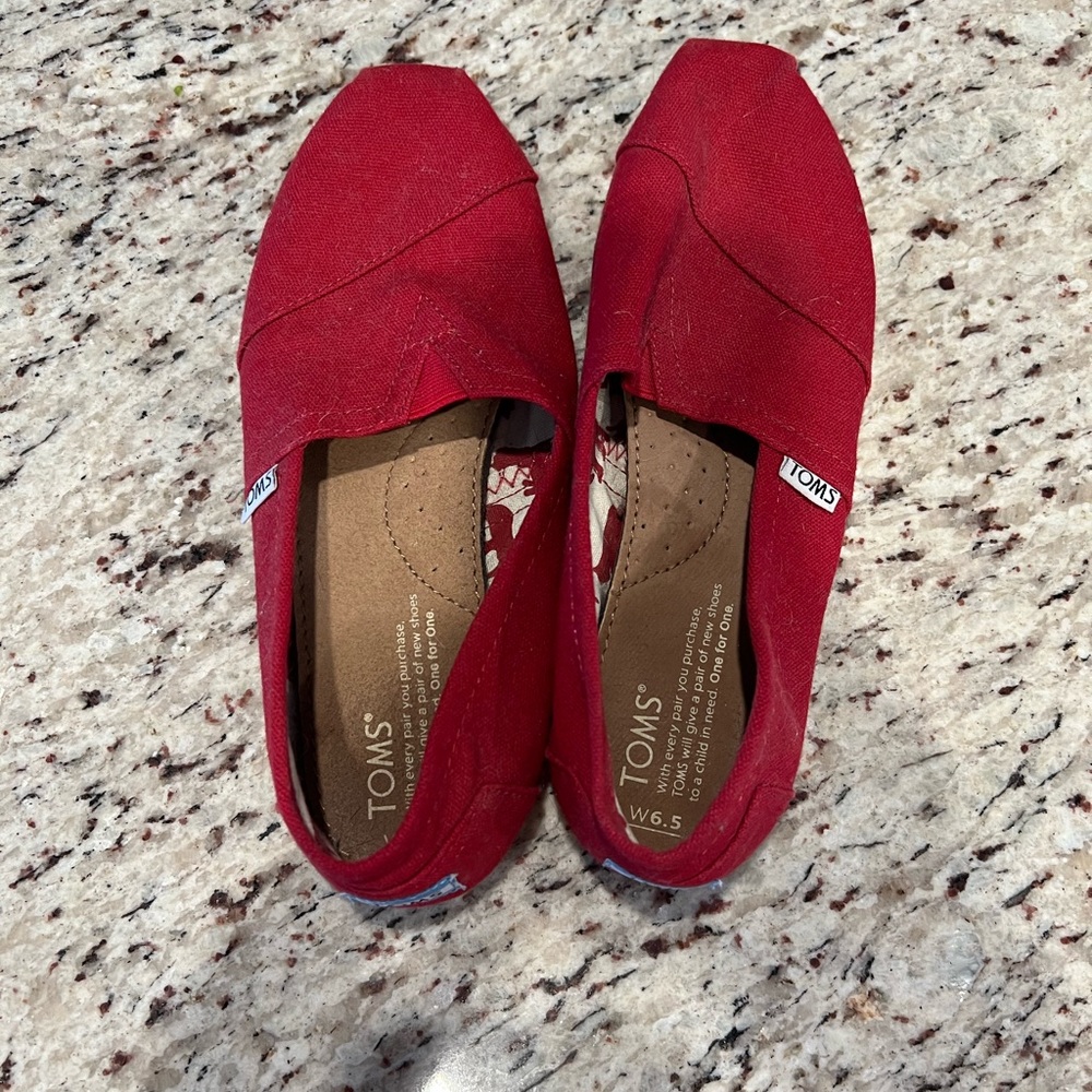 Red toms
